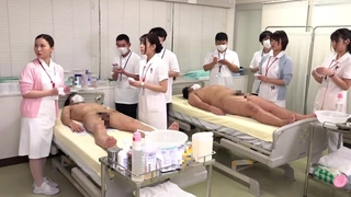 和饭店老板娘宾馆开房用震棒玩玩她的逼