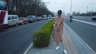 年轻的少年与继父沉迷于禁忌的角色扮演