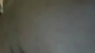 明星颜值顶级美妞女神下海，两个粉嫩打车灯，跳蛋震动一线天粉穴，震得浪叫呻吟，圆润肥臀堪称极品