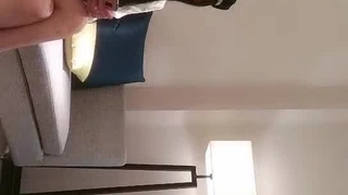 高颜值援交女，床上的榨汁机激情3P伺候两个大哥啪啪，一起口交两个大鸡巴，享受高速抽插快感浪叫不止好刺激