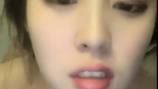 瑜伽裤包裹的圆臀，本应上瑜伽课，却接受了一场棍棒教育