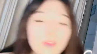 【独家爆料】最新“黄圣依”快手走光经典“李小璐”街拍被探底！