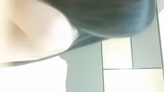 光着身子一边玩鸡巴一边唠嗑