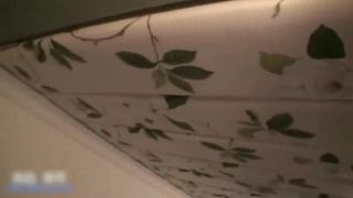 年轻的大学生用肛交换取职业发展